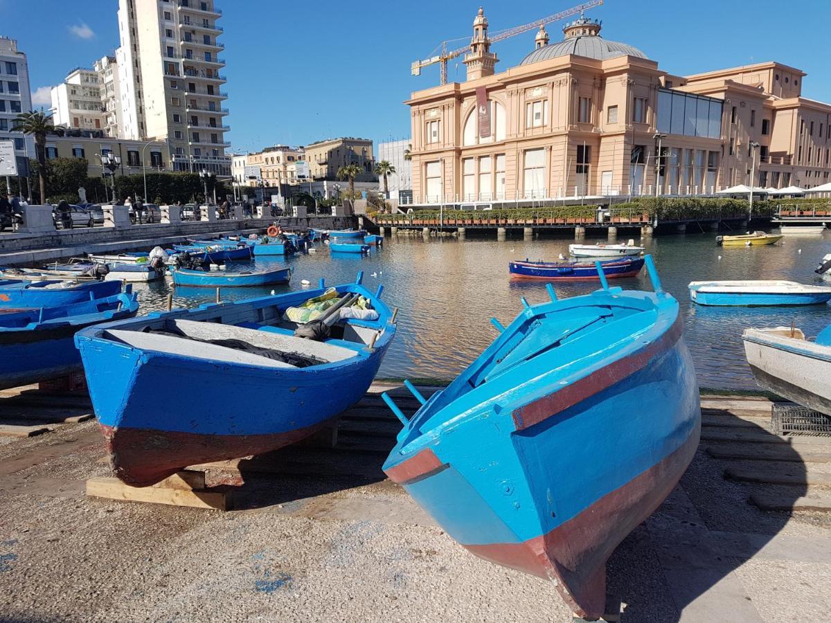 Simpson - Aeroporto Di Bari - Affittacamere Bagian luar foto